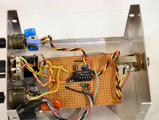 Distortion analyzer construction